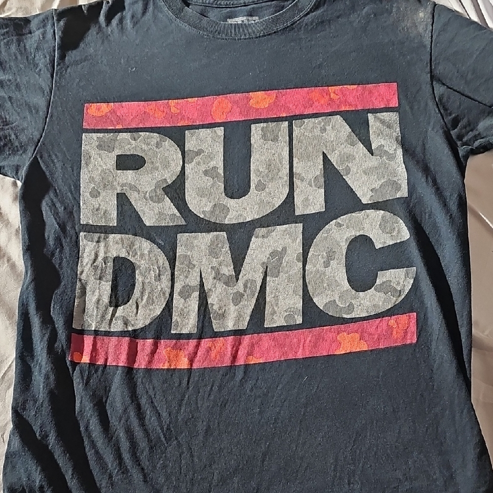 Project RUNWAY Black Graphic Tee